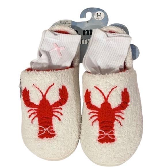 🆕- Luna Mellow Luxe Lobster Slippers with 2 Pairs of Socks - Picture 2 of 7